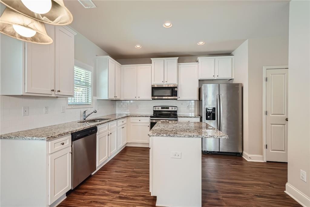 332 Dublin Way, Dallas, Georgia image 9