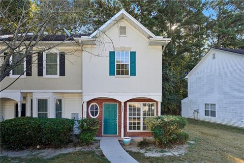 Townhouse For Sale - 6080 Camden Forrest Cove<br/> Riverdale, GA 30296