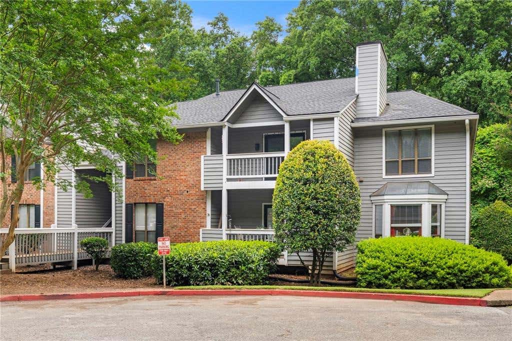 Photo of 530 Warm Springs Circle, Roswell, GA 30075 (MLS # 7785948)