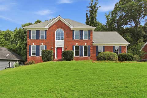 Homes For Sale - 470 Fairway Walk Drive<br/> Lawrenceville, GA 30043