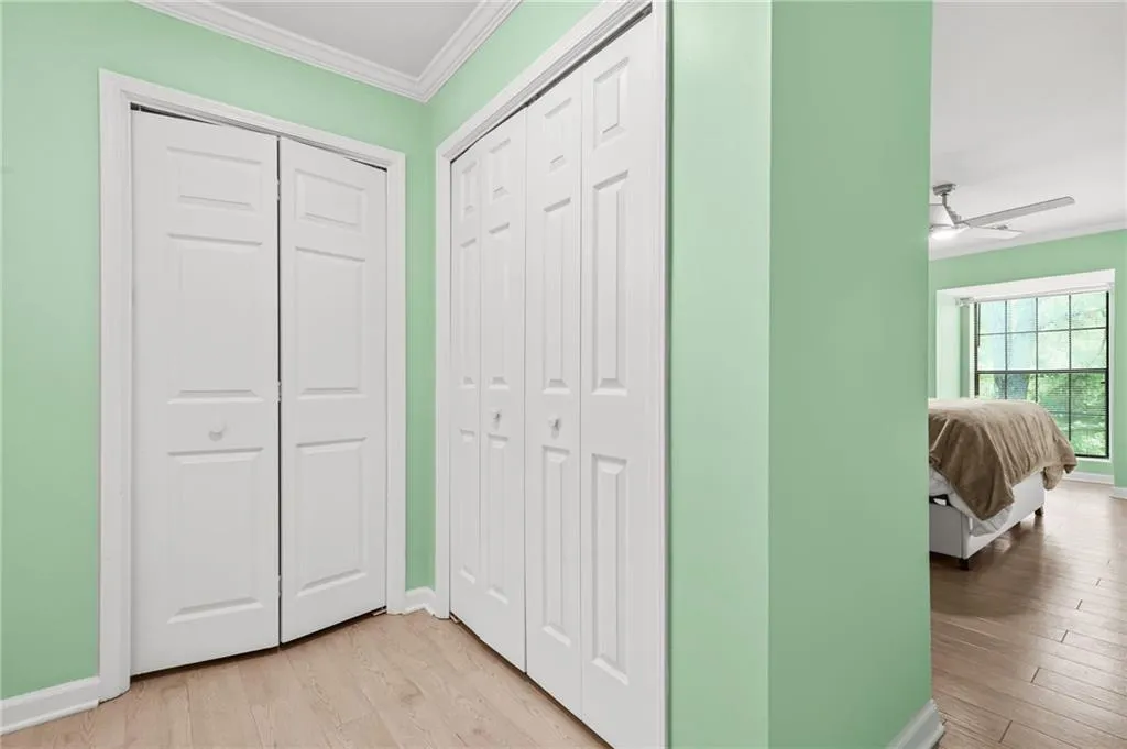 Atlanta, Georgia 30324, United States, 2 Bedrooms Bedrooms, ,2 BathroomsBathrooms,Residential,Active,158260