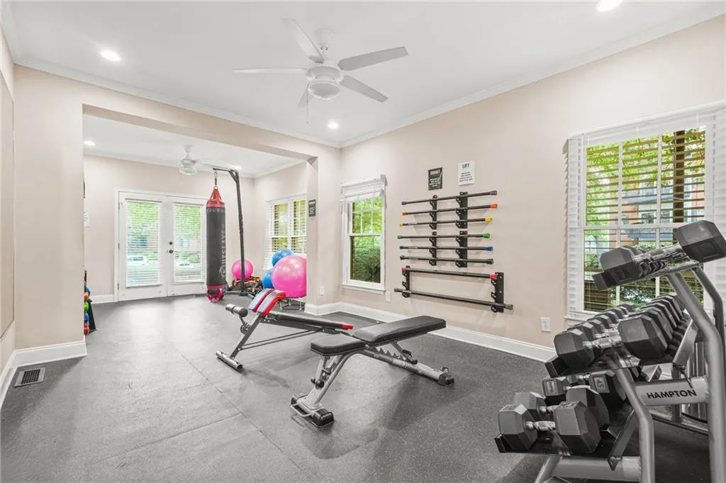 Atlanta, Georgia 30324, United States, 2 Bedrooms Bedrooms, ,2 BathroomsBathrooms,Residential,Active,158260