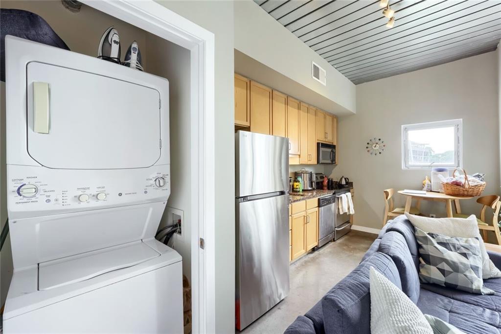 620 Glen Iris Drive NE 401
