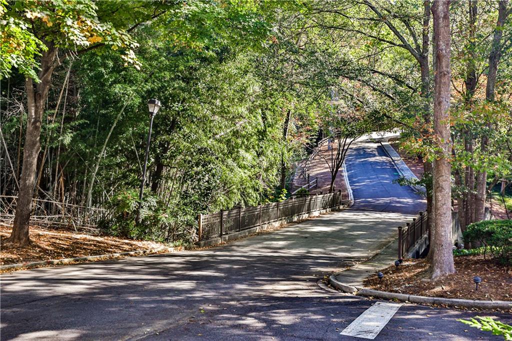 2901 Lenox - Residential