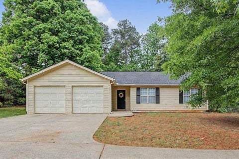 Homes For Sale - 2927 Jim Owens Road<br/> Kennesaw, GA 30152