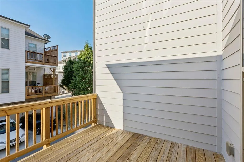 Sandy Springs, Georgia 30342, United States, 3 Bedrooms Bedrooms, ,4 BathroomsBathrooms,Residential,Pending,216670