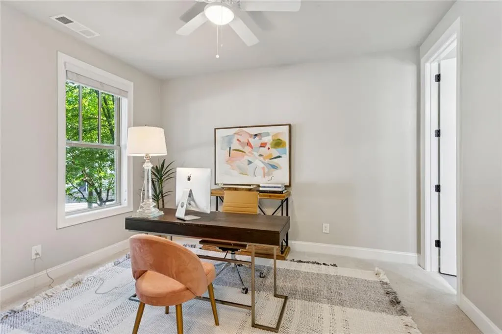 Sandy Springs, Georgia 30342, United States, 3 Bedrooms Bedrooms, ,4 BathroomsBathrooms,Residential,Pending,216670