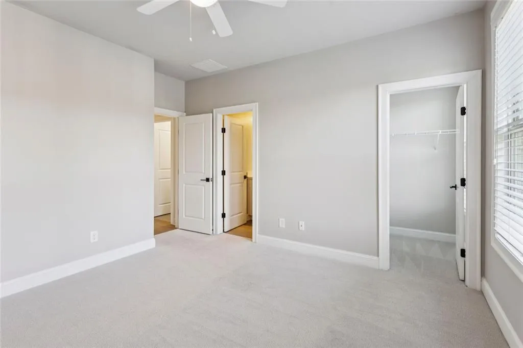 Sandy Springs, Georgia 30342, United States, 3 Bedrooms Bedrooms, ,4 BathroomsBathrooms,Residential,Pending,216670