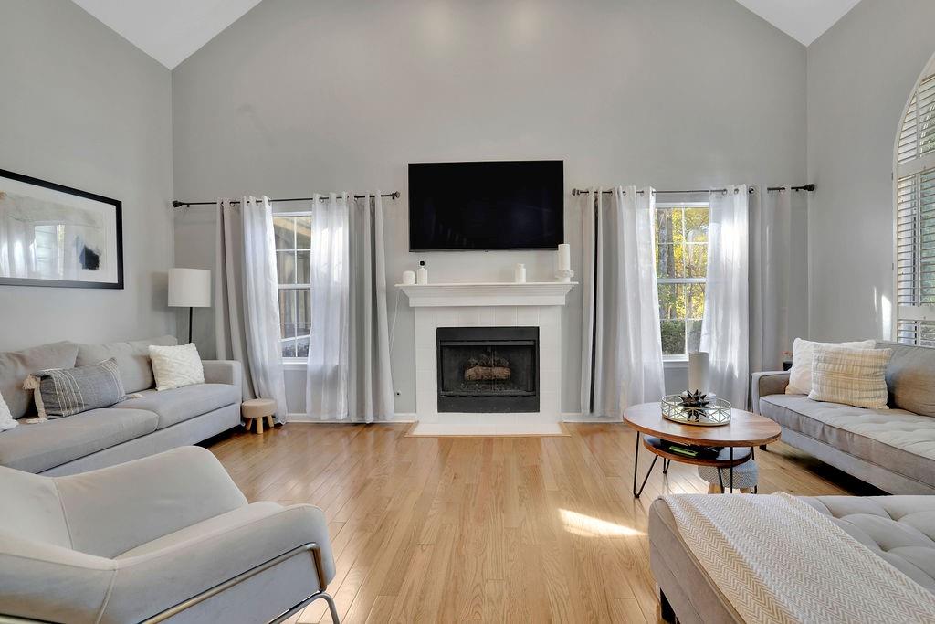 10945 Pinehigh Drive