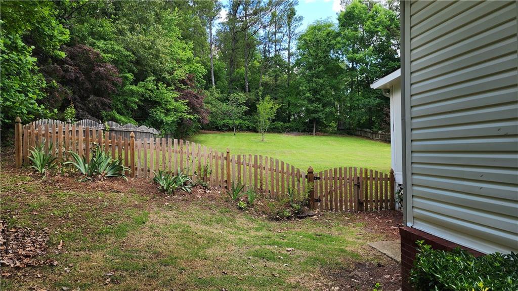3858 Glenlake Drive, Douglasville, Georgia image 6