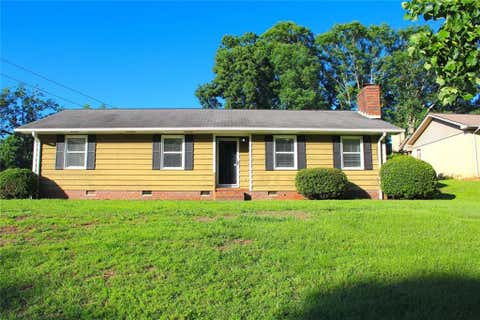 Homes For Sale - 3101 Esther Drive<br/> Gainesville, GA 30504