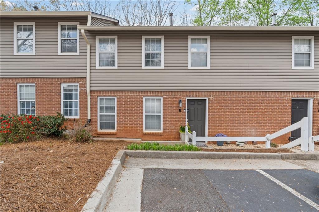 7750 Roswell Road 9E