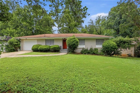 Homes For Sale - 2225 Emerald Castle Drive<br/> Decatur, GA 30035