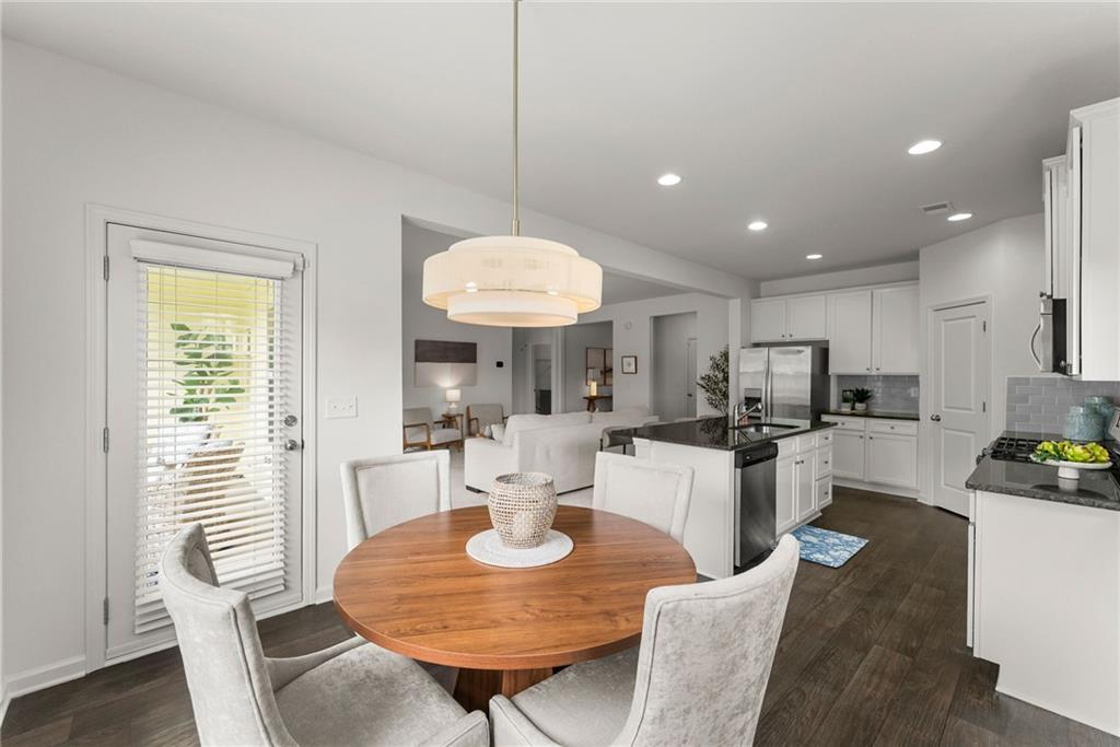 4511 Country Manor Walk