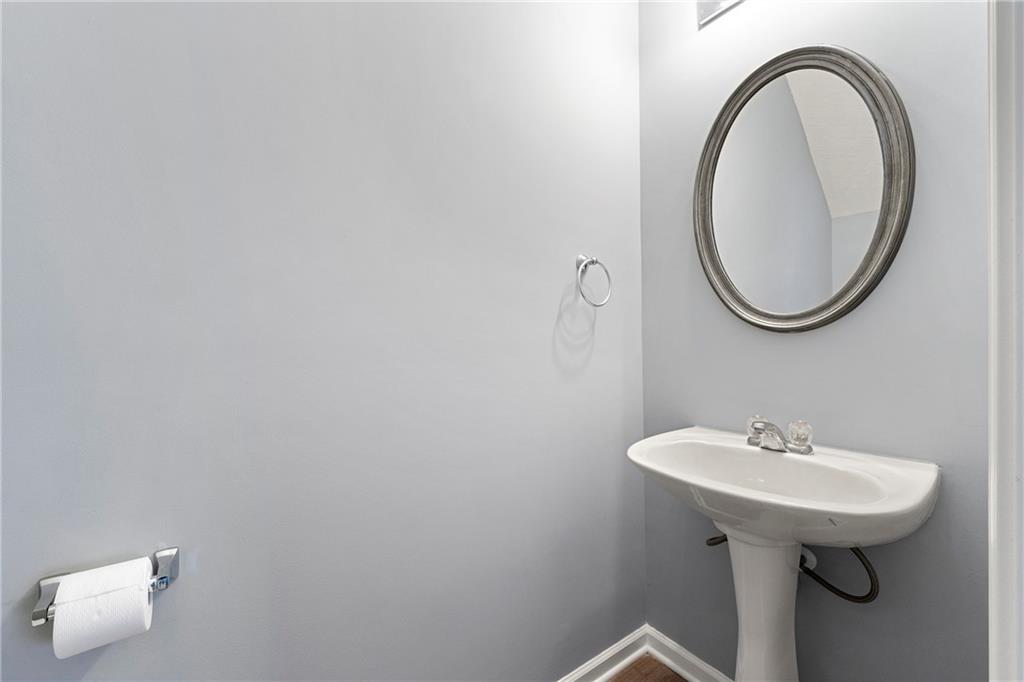 5654 Lawley Drive, Alpharetta, Georgia image 7