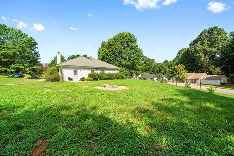 A home in Murrayville