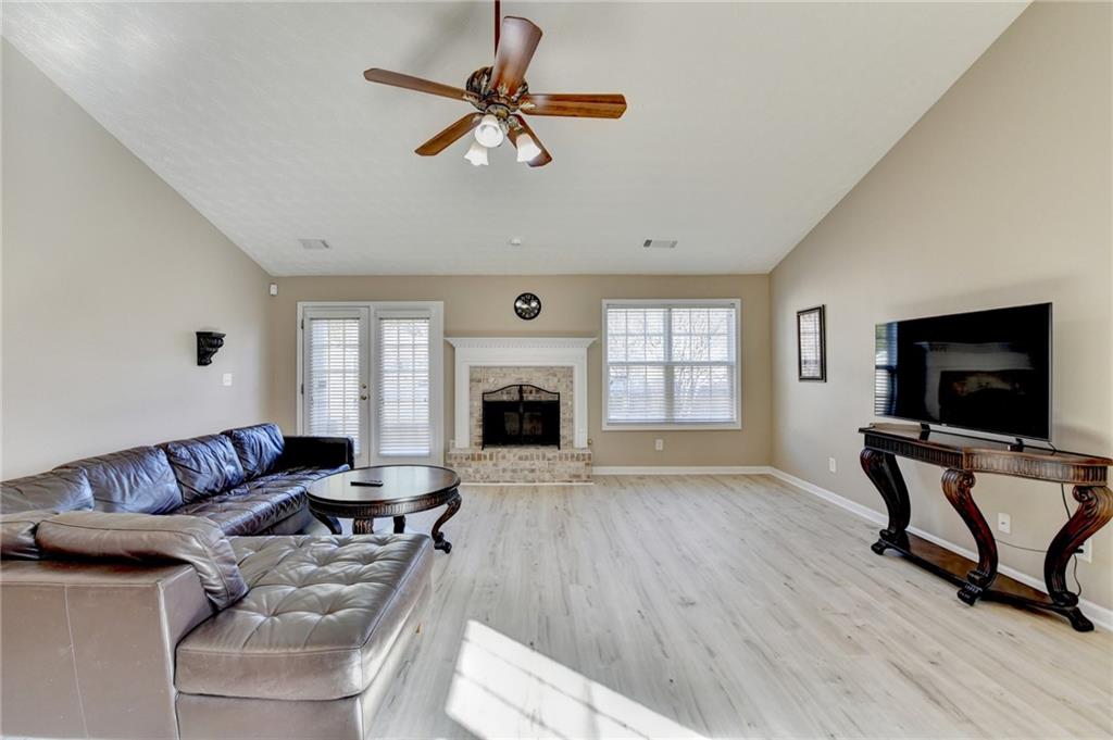 609 Grand Ashbury Lane, Buford, Georgia image 19