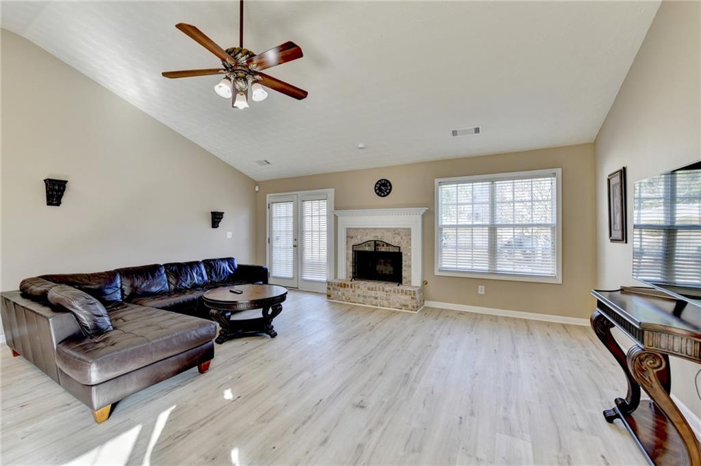 609 Grand Ashbury Lane, Buford, Georgia image 35