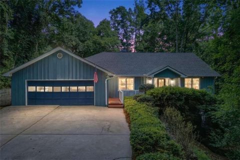 Homes For Sale - 8170 Old Mill Drive<br/> Gainesville, GA 30506