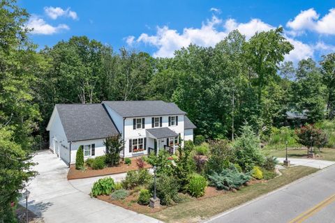 A home in Hoschton