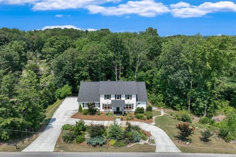 A home in Hoschton