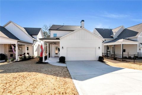 A home in Flowery Branch