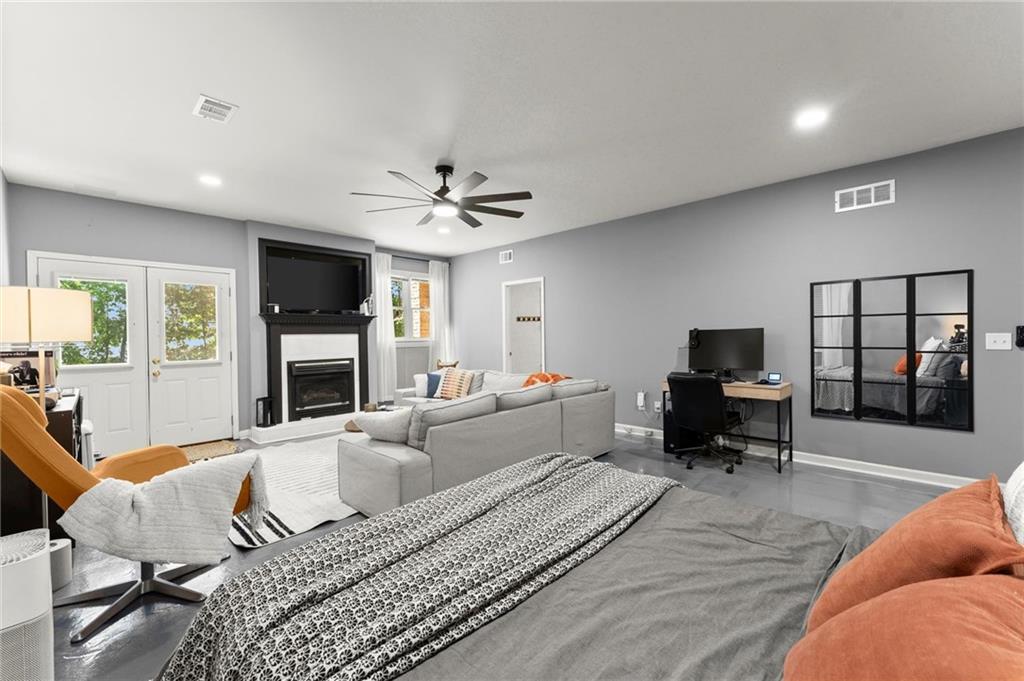 THE SUMMIT AT SWEAT MOUNTAIN - Residential
