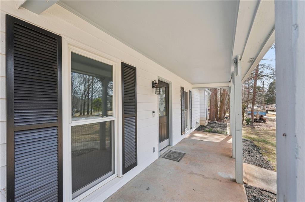 489 Natasha Drive, Auburn, Georgia image 4