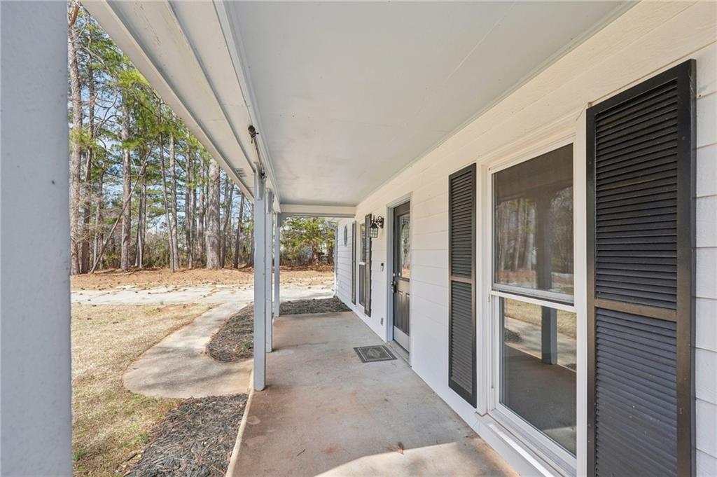 489 Natasha Drive, Auburn, Georgia image 5