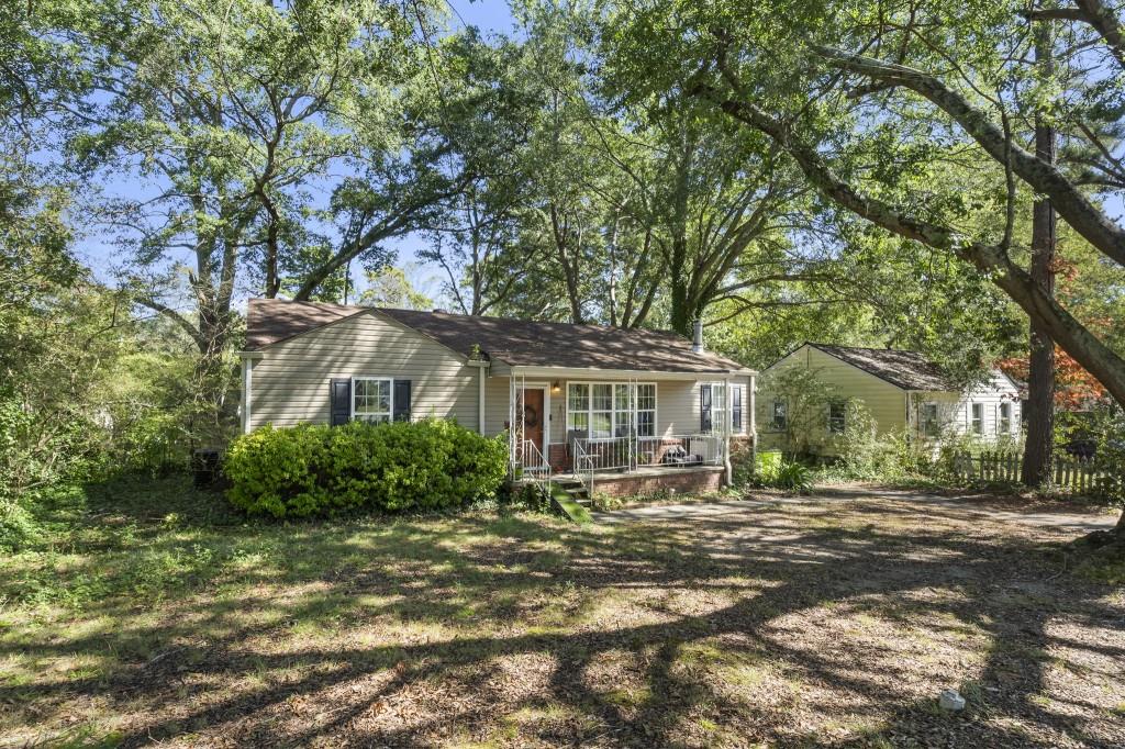 1923 Clearwater Drive