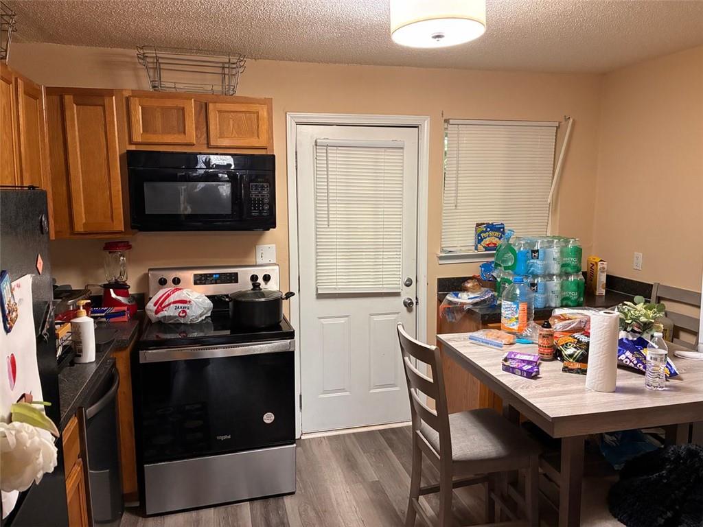 195 SYCAMORE Drive E33