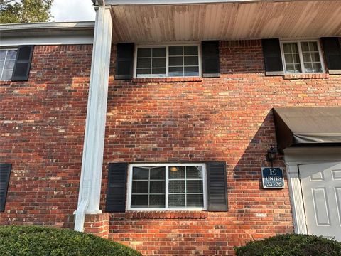 195 SYCAMORE Drive E33 Athens GA 30606