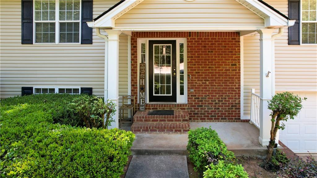 192 Lakeover Circle