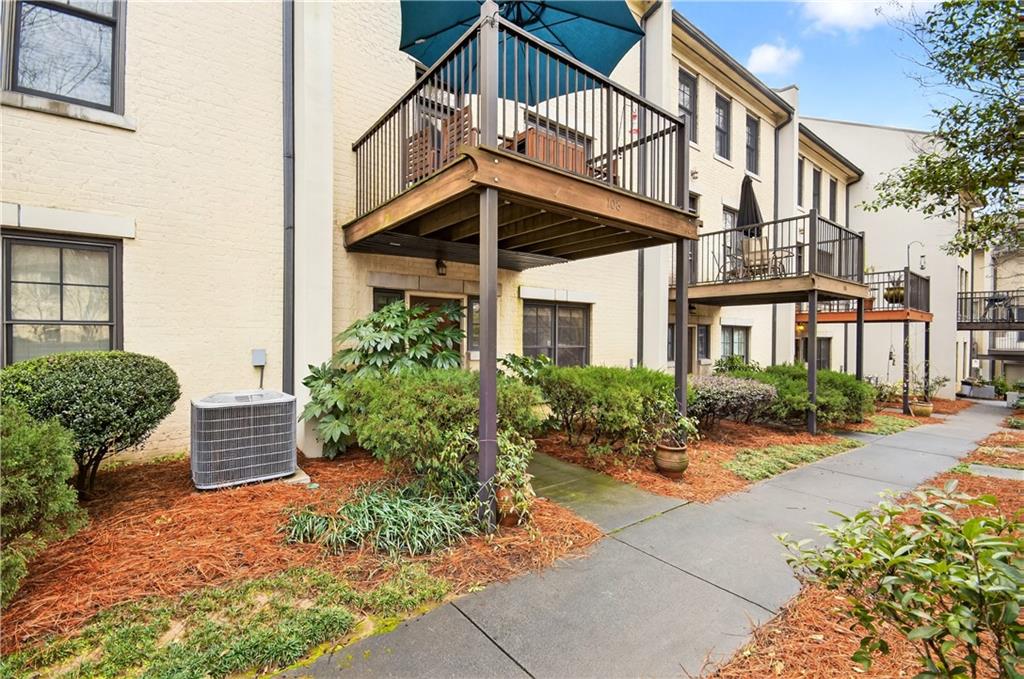 108 Knob Hills Circle