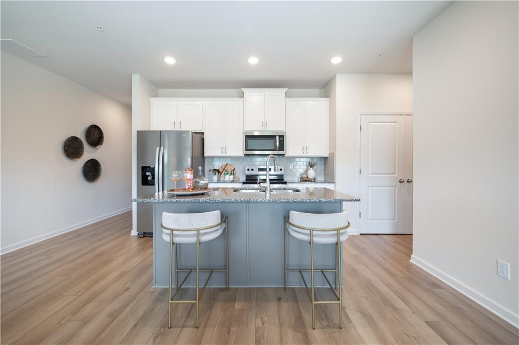 9396 Maple Grove Lane 38