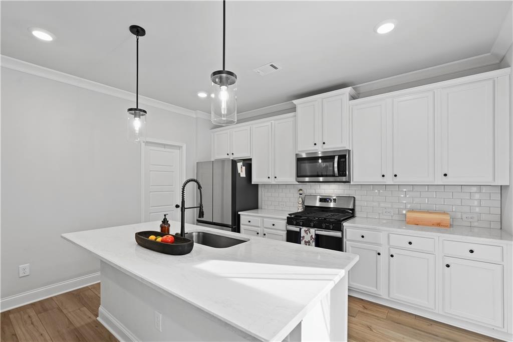 5935 Belafonte Walk