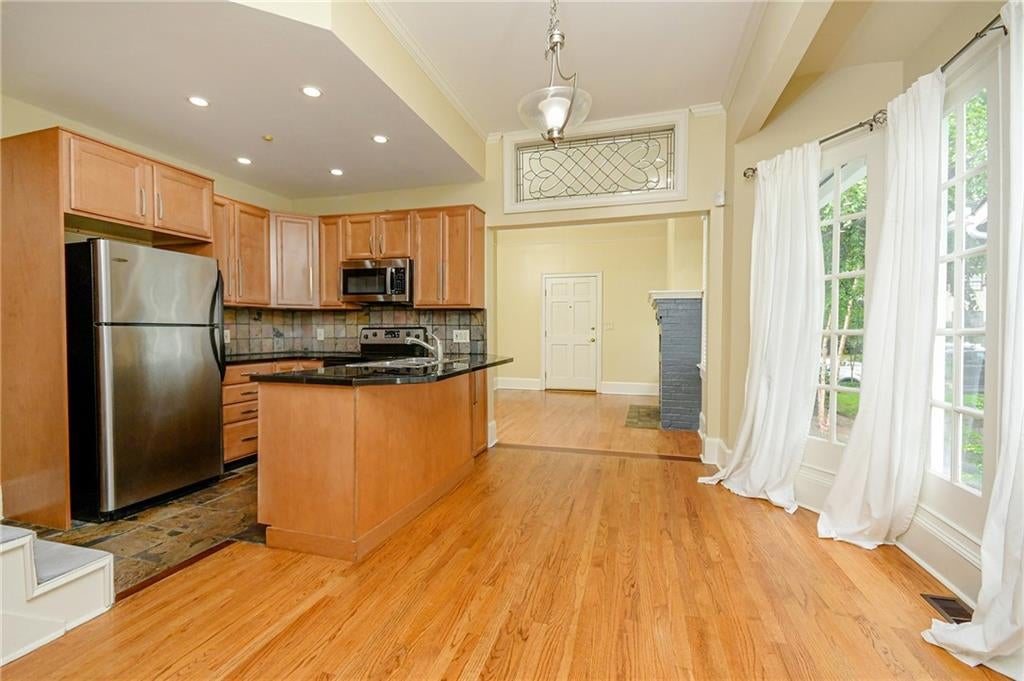 327 4th Street NE A