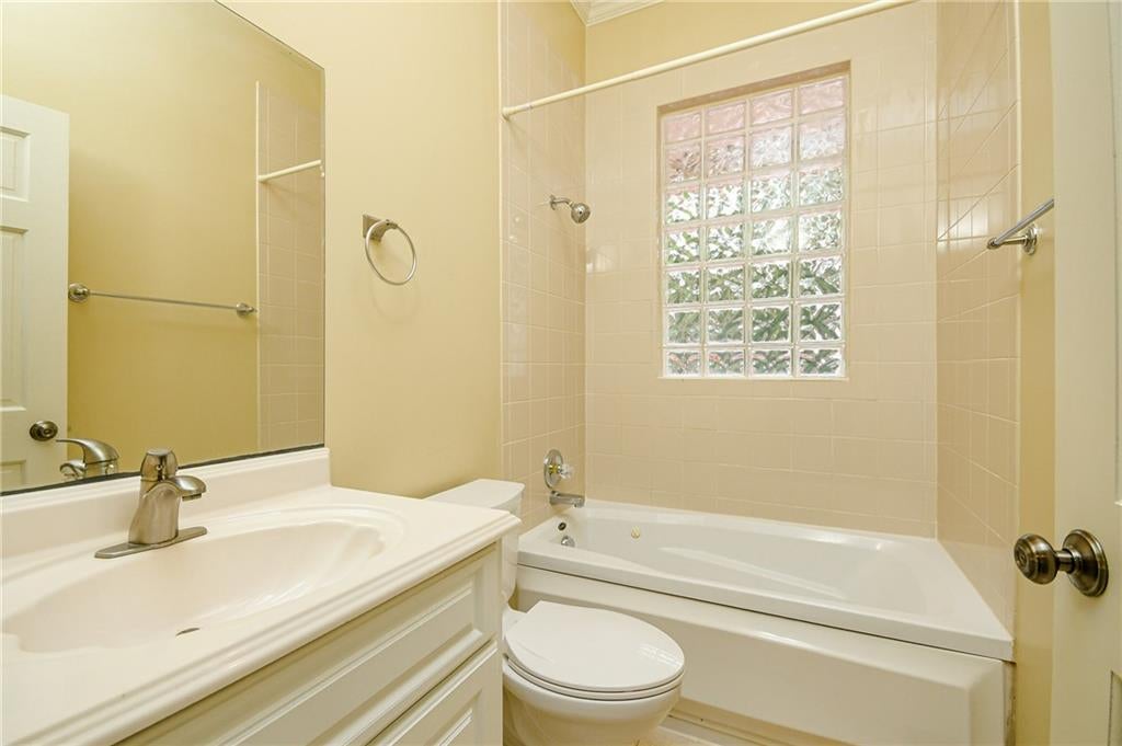 327 4th Street NE A