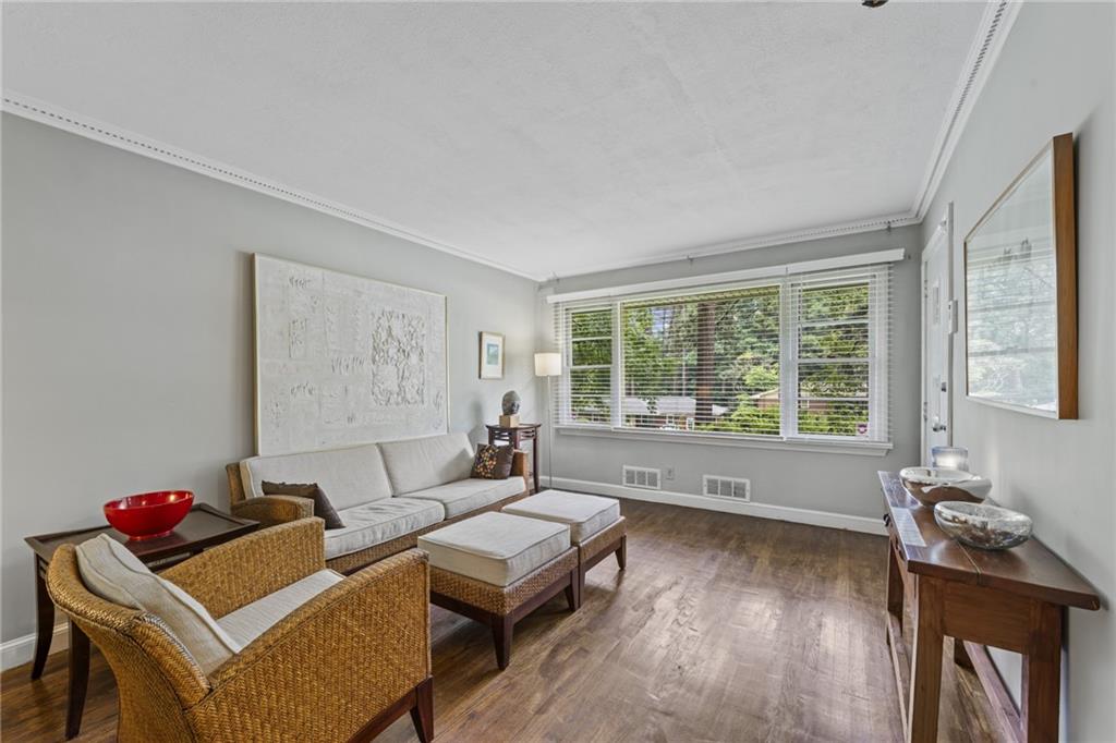 2493 Springdale Road SW