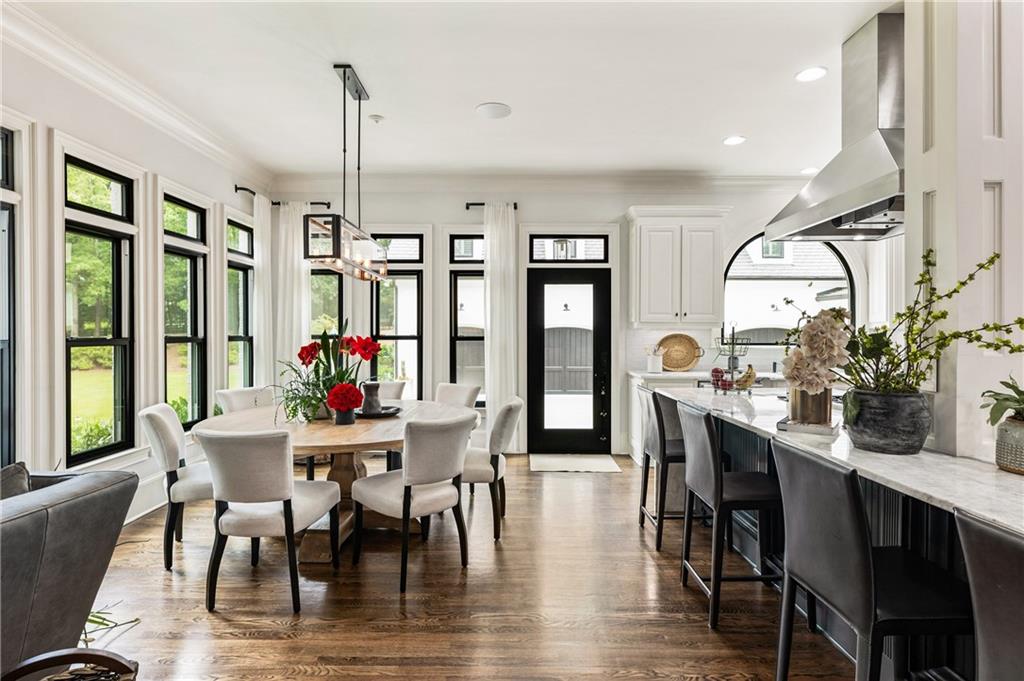 Estate with Acreage - Residential