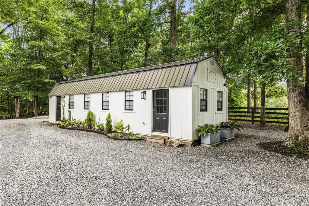 Estate with Acreage - Residential