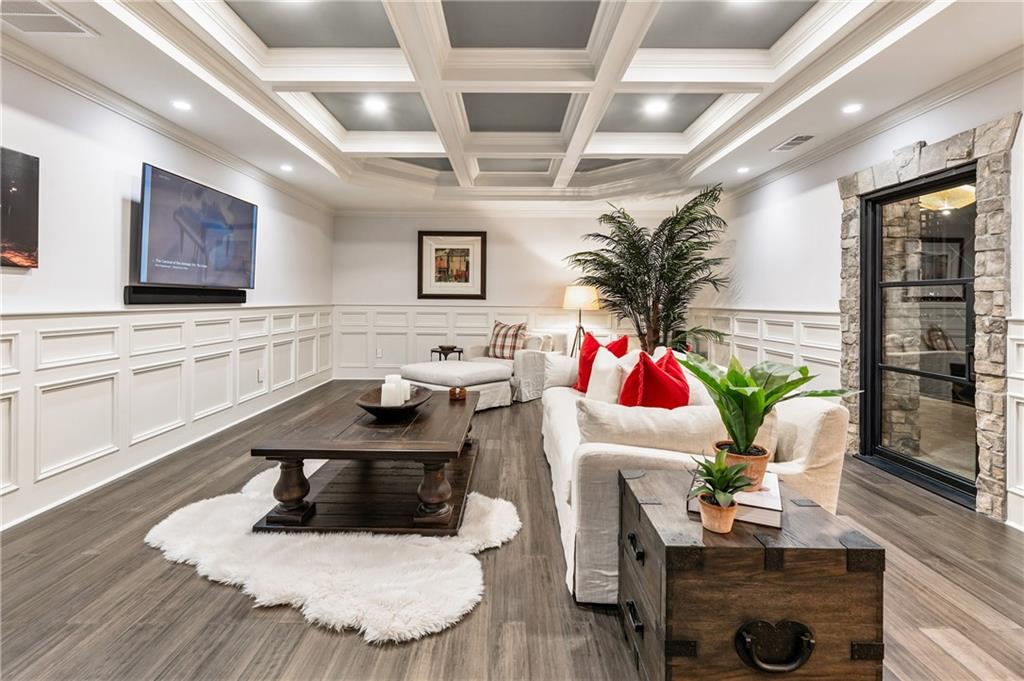 Estate with Acreage - Residential