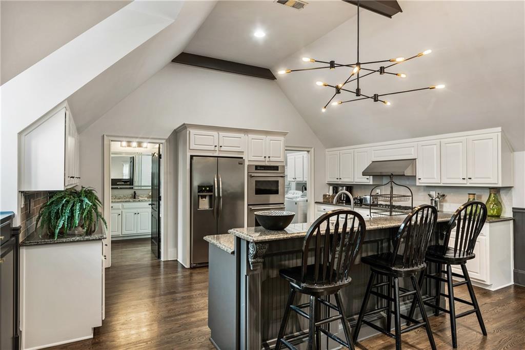 Estate with Acreage - Residential