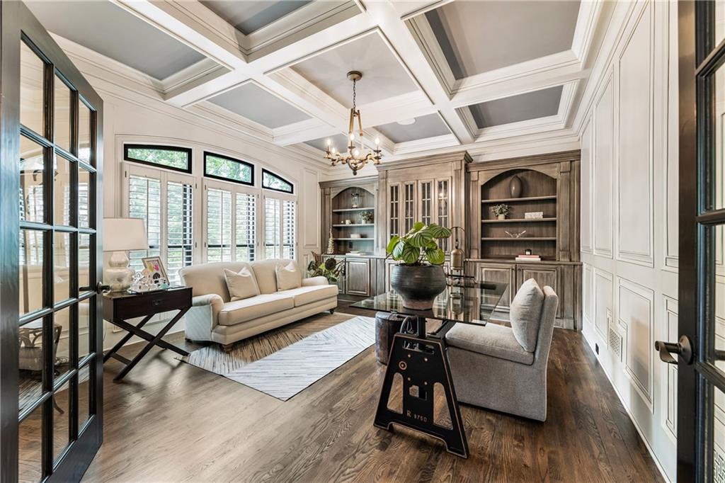 Estate with Acreage - Residential