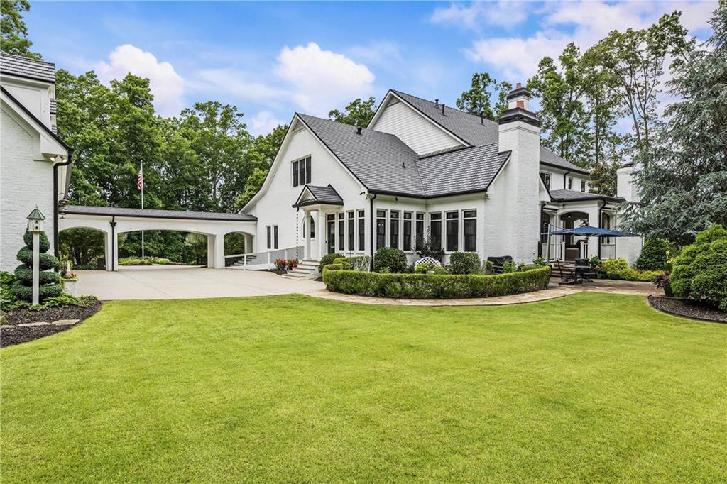 Estate with Acreage - Residential