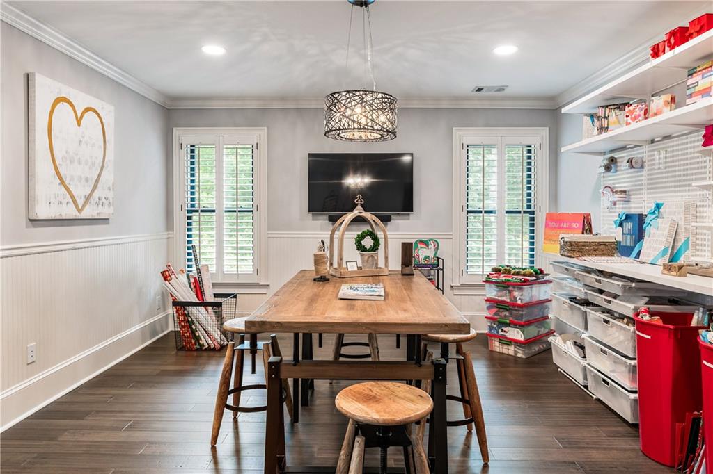 Estate with Acreage - Residential