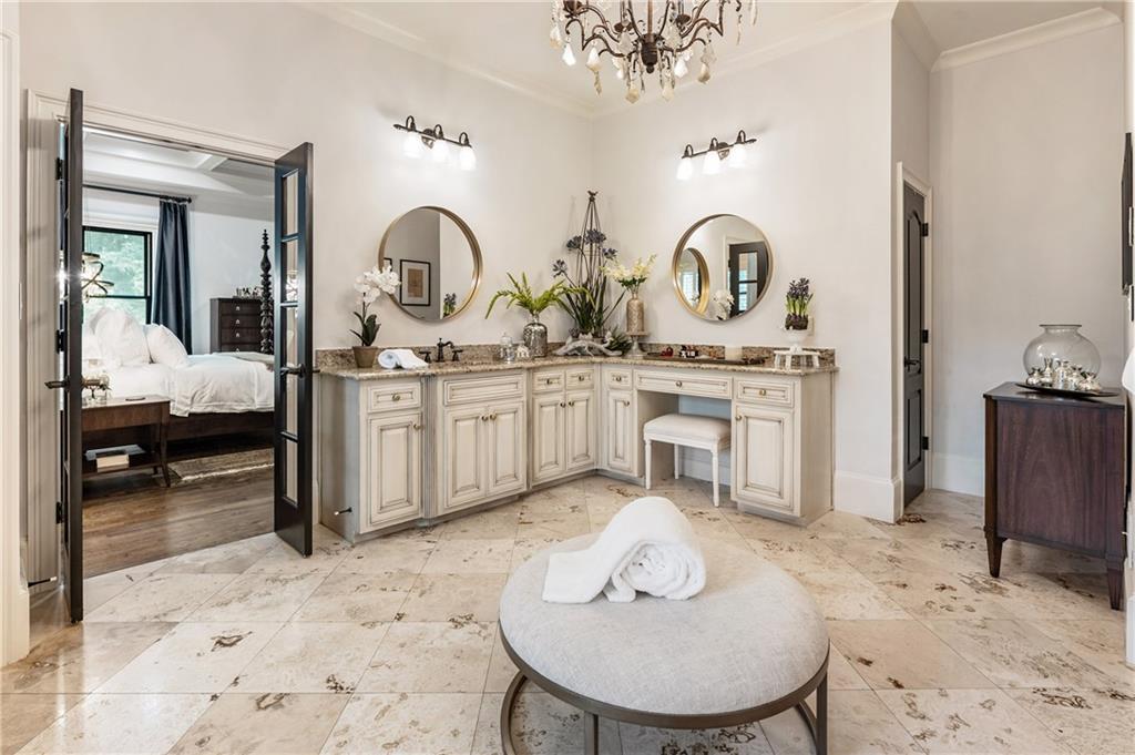 Estate with Acreage - Residential