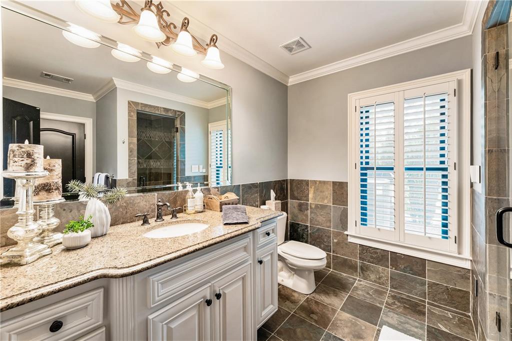 Estate with Acreage - Residential