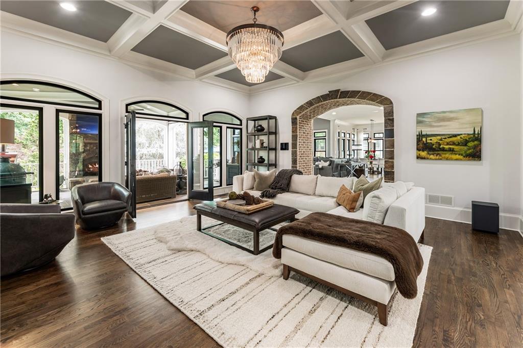 Estate with Acreage - Residential