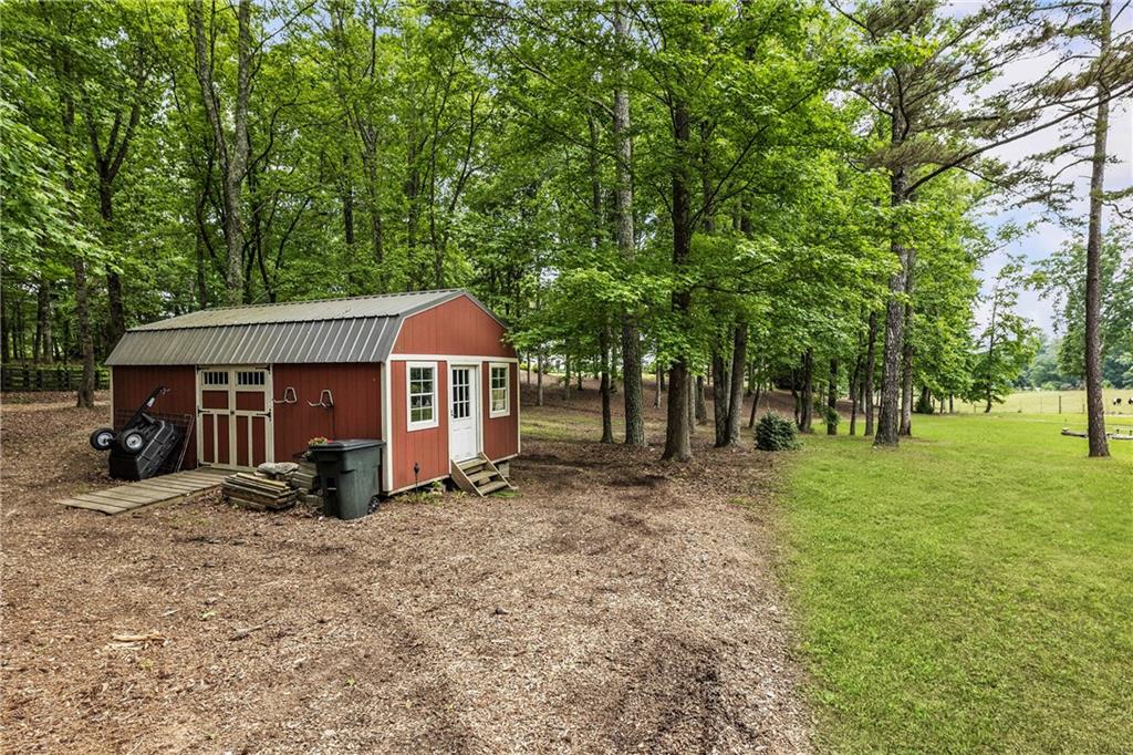 Estate with Acreage - Residential
